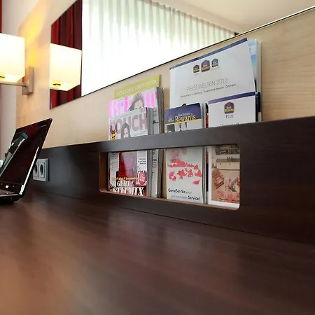 Western Mitte Szálloda 4*