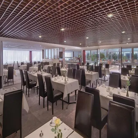 Western Mitte Szálloda 4*